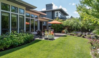 2100 NW Newport Hills Dr, Bend, OR 97703