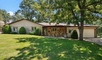 1108 2nd St SW, Dyersville, IA 52040