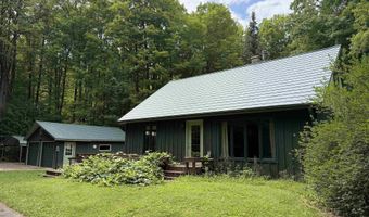 W7230 Marquis Rd, Amberg, WI 54102