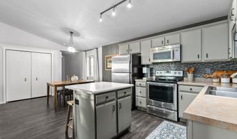 3333 N CASALOMA Dr 9, Appleton, WI 54913