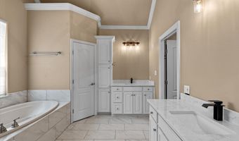 205 Old Palmetto Rd, Benton, LA 71006