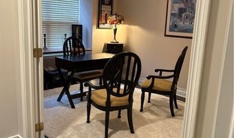 704 Elmwood Pt, Aurora, OH 44202