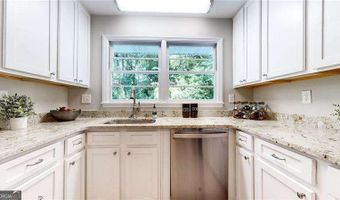 983 N Hls, Decatur, GA 30033