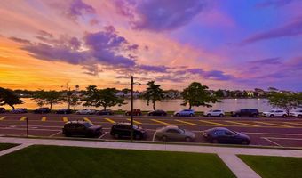 510 Deal Lake Dr 2H, Asbury Park, NJ 07712
