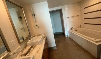 1177 Queen St 4404, Honolulu, HI 96814