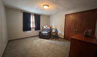 385 Cochran Rd, Aurora, OH 44202