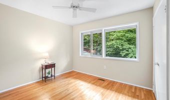 14536 BARKWOOD Dr, Rockville, MD 20853