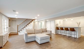 8217 CINDY Ln, Bethesda, MD 20817