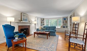1 Emerson Dr, Acton, MA 01720