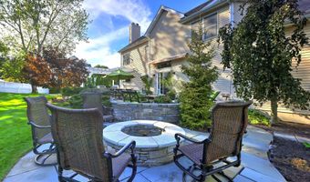 15 Augusta Dr, Milford, CT 06461
