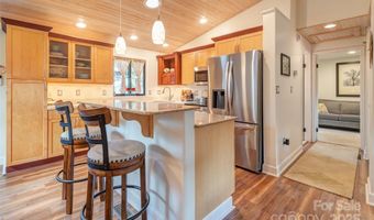 1 Parkway Loop Rd, Asheville, NC 28803