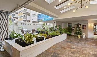 2463 Kuhio Ave 307, Honolulu, HI 96815