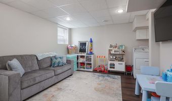 108 Bonnie Dr, Middletown, NJ 07748