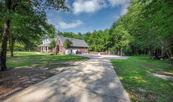 1368 Sunnyhill Dr, Camden, SC 29020