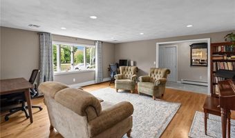 15 Womantam Ln, Cumberland, RI 02864