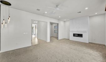 68 Grey Feather Dr, Las Vegas, NV 89135