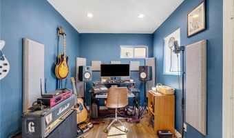 2305 Waring, Agoura Hills, CA 91301