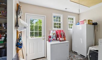 243 E 508th Rd, Aldrich, MO 65601