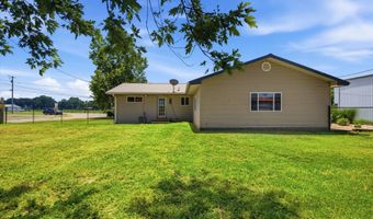 1225 E Church St, Aurora, MO 65605