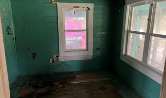 237 12th St, Apalachicola, FL 32320