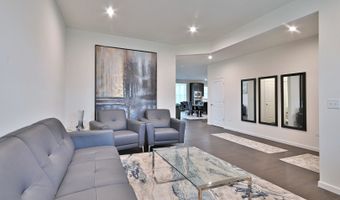 620 N Sullivan St, Addison, IL 60101