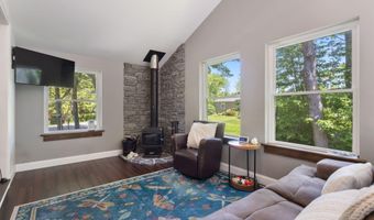 208 New Rd, Arundel, ME 04046