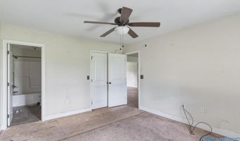 240 Riddle Rd, Albertville, AL 35950