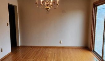 1306 Crestview Rd, Albert Lea, MN 56007