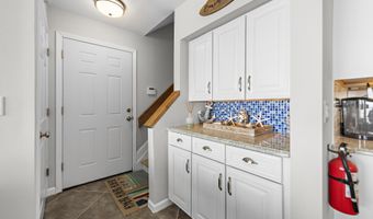 401 Bay Shore Dr 18B, Barnegat, NJ 08005