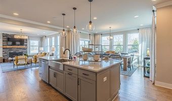 5639 Fir Ct, Almont, MI 48003