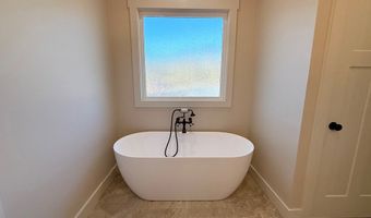 2302 Thomas St, Adel, GA 31620