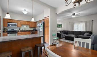 823 Willow Hollow Ct, Amherst, OH 44001