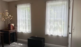 7 Hidden Meadows Dr, Charlestown, RI 02813