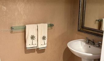 21050 Point Pl 1403, Aventura, FL 33180