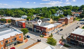 103 E Main St, Anamosa, IA 52205