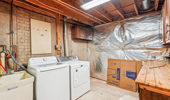 44049 FERNCLIFF Ter, Ashburn, VA 20147