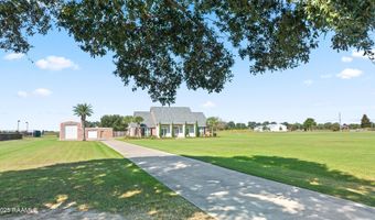 8326 Sidney Gautreaux Rd, Abbeville, LA 70510