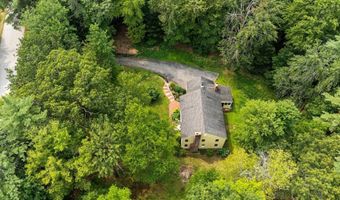 6 Winterberry Dr, Amherst, NH 03031