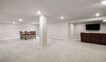 313 Crest Ln, Adams Twp., PA 16046