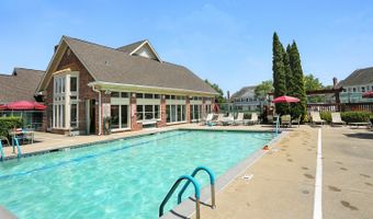 1956 N Silver Lake Rd, Arlington Heights, IL 60004