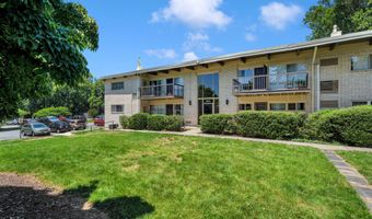 4943 AMERICANA Dr D-102, Annandale, VA 22003