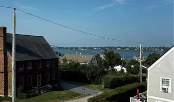 433 Wolcott Ave, Middletown, RI 02842