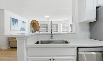 904 Wentworth Ct, Alpharetta, GA 30022