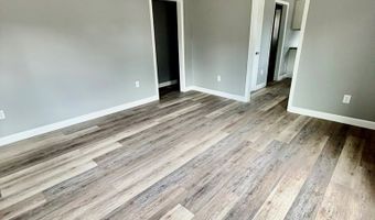 309 E Wayne St, Adel, GA 31632