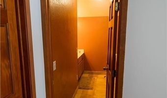 22598 700th Ave, Albert Lea, MN 56007