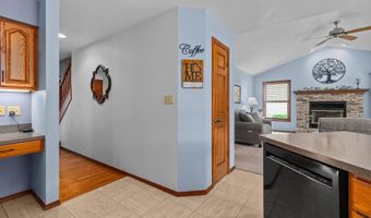 2521 E INGLEWOOD Pl, Appleton, WI 54915