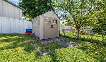 7932 Kingwood St, Affton, MO 63123