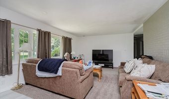 4232 Linden Ln, Anderson, IN 46011