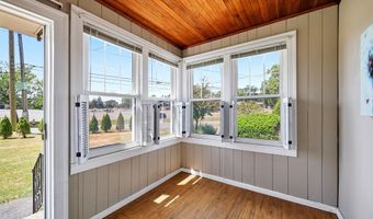 115 Poplar St, Agawam, MA 01030