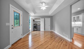 135 West St, Cromwell, CT 06416